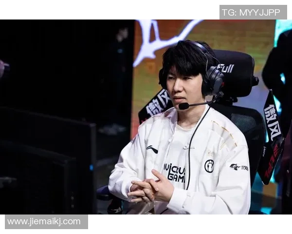 IG战队意识引发热议电竞圈对其表现的不同看法与分析