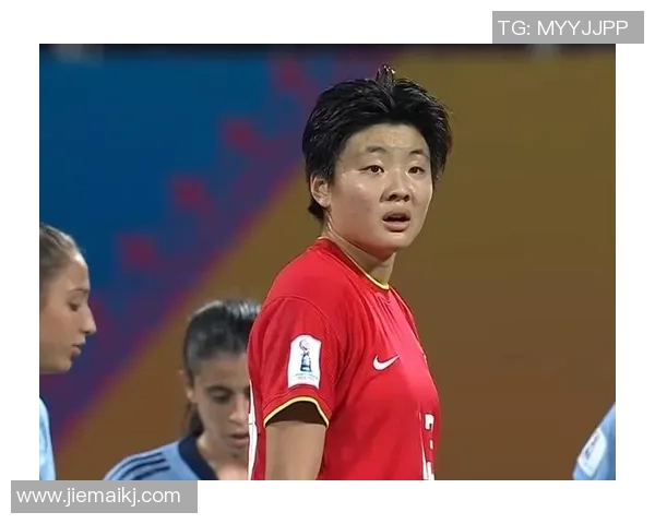 女子足球亚军荣耀之路展现拼搏精神与团队合作的力量